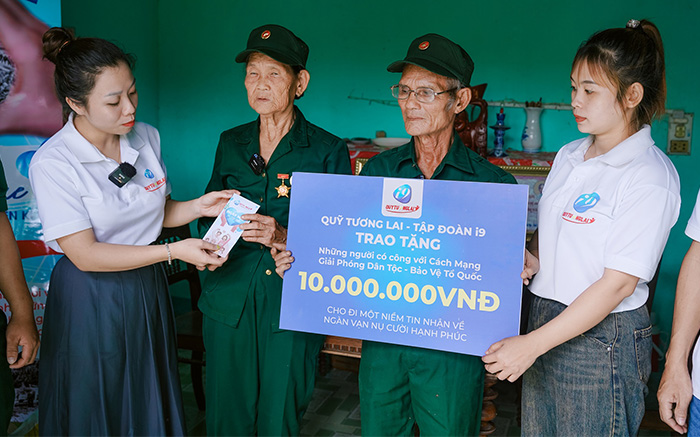 Biểu tượng hỗ trợ khách hàng 24/7, minh họa dịch vụ chuyên nghiệp của 8Kbet8